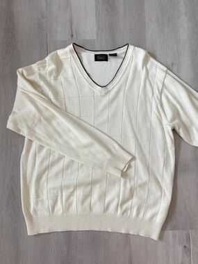 Vintage Hagger V-Neck Ivory Knit Sweater